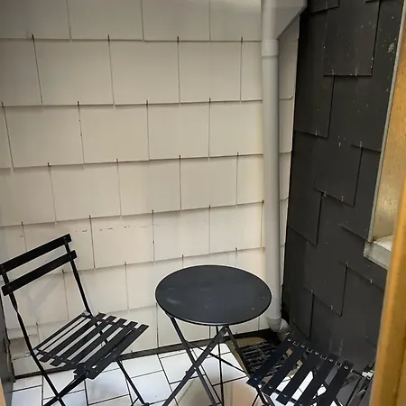 Rougemare Apartament *